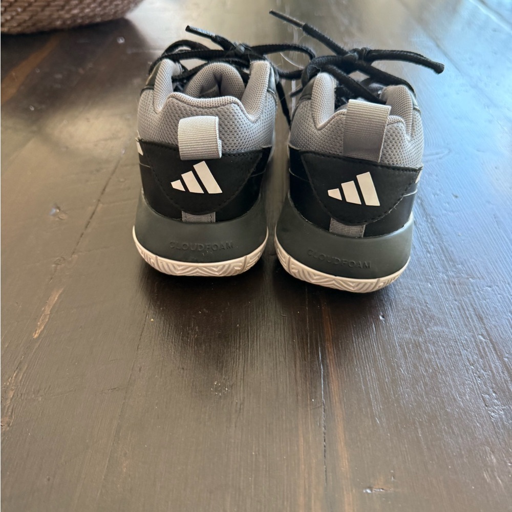 Adidas Black and White basketball shoes 12.5 - Picture 4 of 6